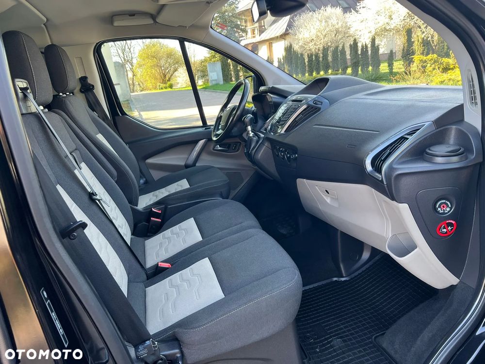 Ford Tourneo Custom 310 L1H1 VA Titanium - 22