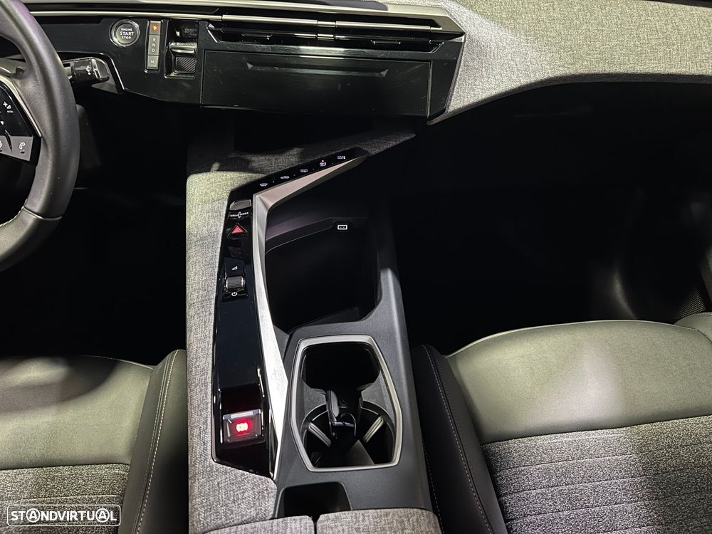 Peugeot 3008 1.2 Hybrid Allure Pack e-DCS6 - 23