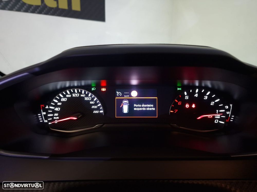 Peugeot 208 1.2 PureTech Active Pack - 28