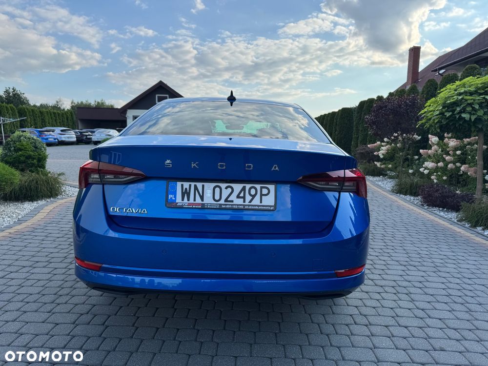 Skoda Octavia 2.0 TDI Style DSG - 9