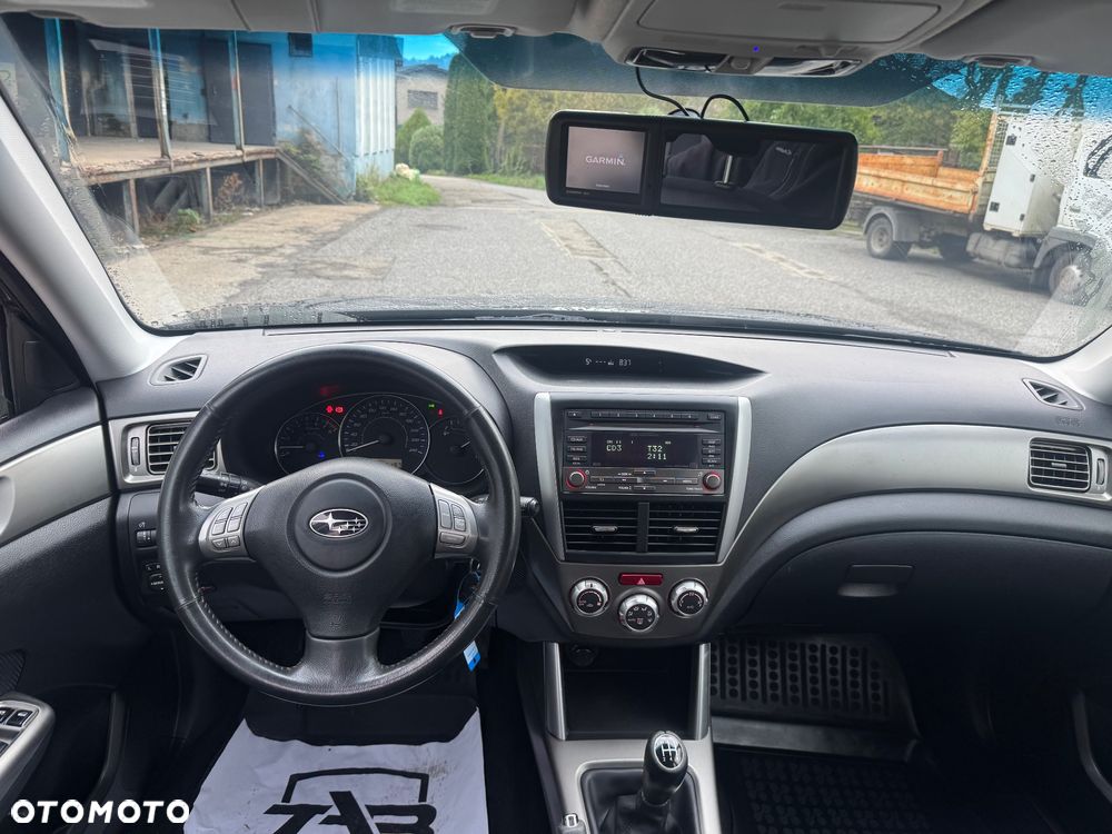 Subaru Forester 2.0 i Exclusive - 11