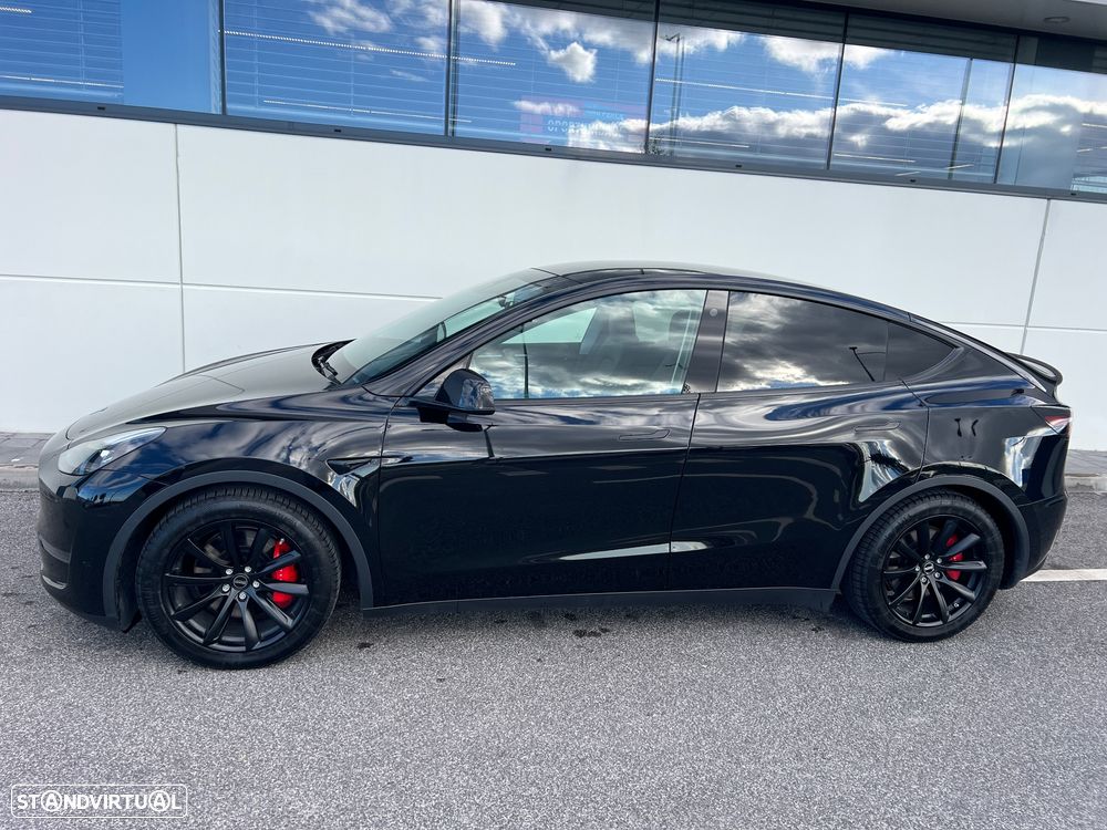 Tesla Model Y Performance Dual Motor AWD - 7