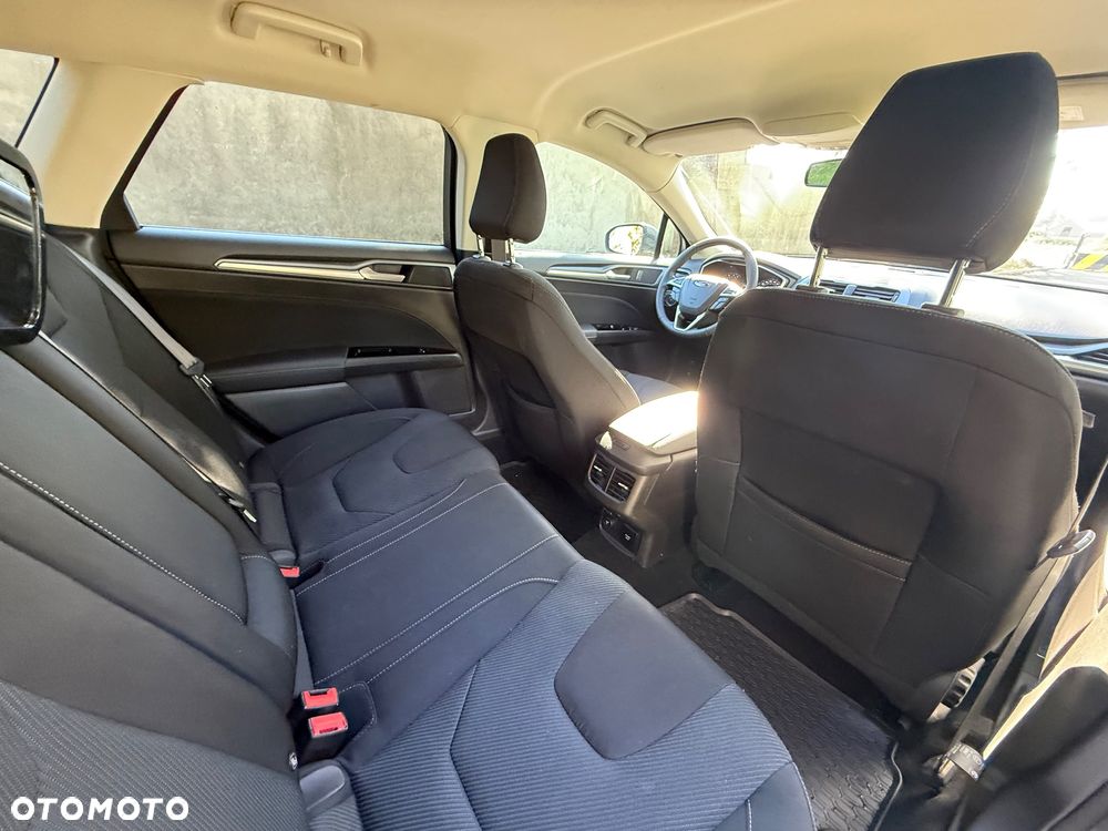 Ford Mondeo 2.0 TDCi Titanium PowerShift - 13