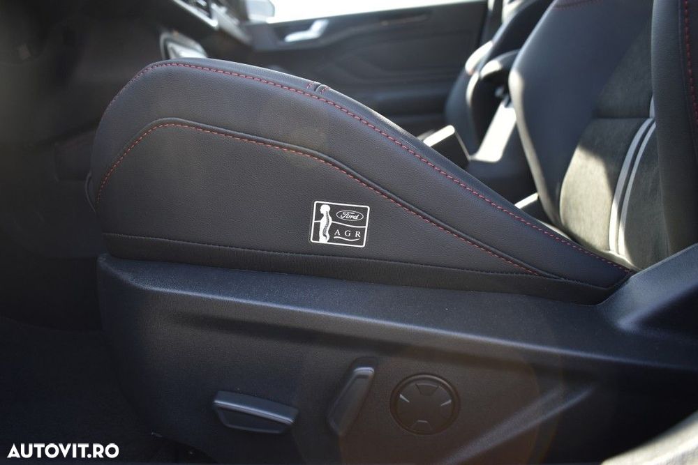 Ford Focus 2.3 Ecoboost 7DCT ST X - 33