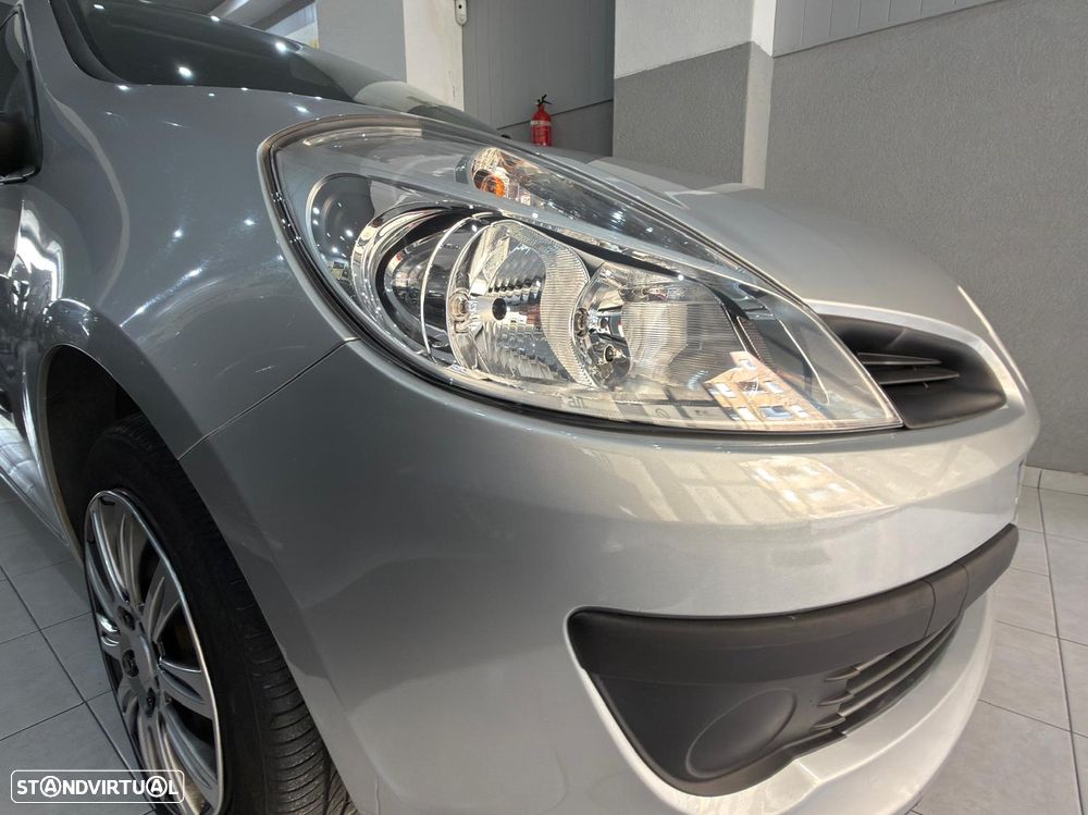 Renault Clio 1.2 16V Confort - 19