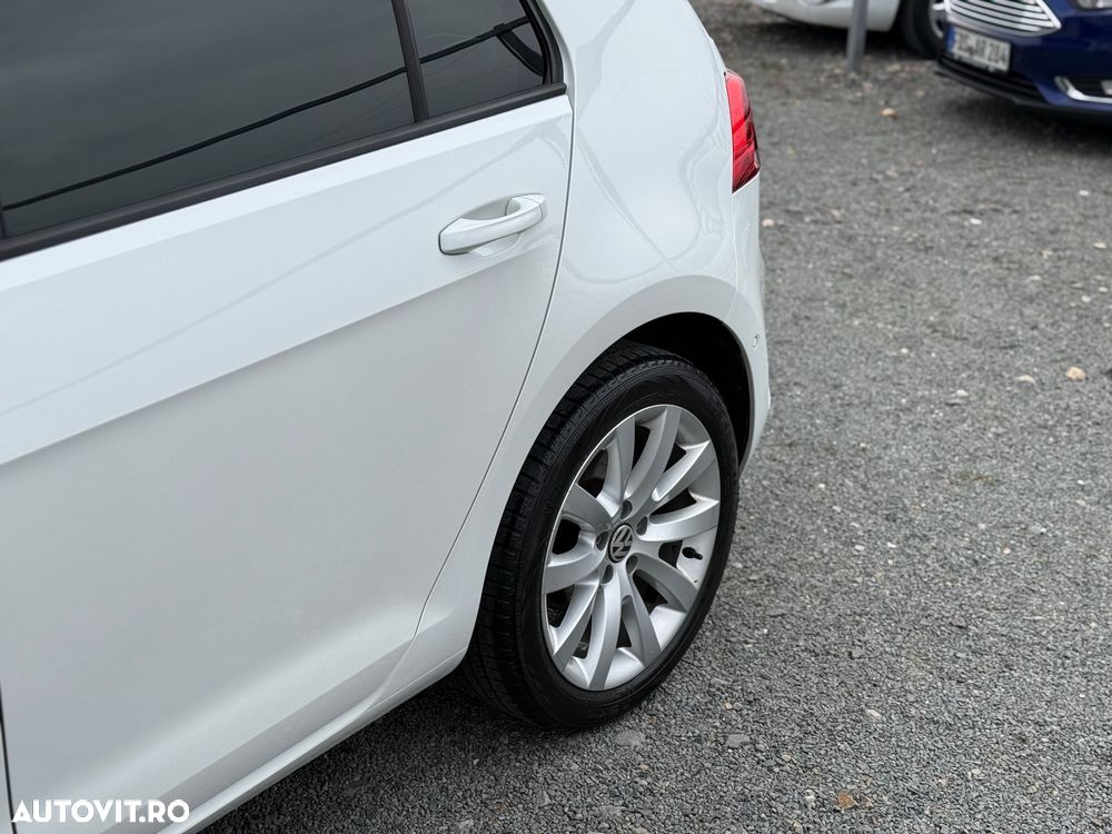 Volkswagen Golf 1.4 TSI Exclusive - 23