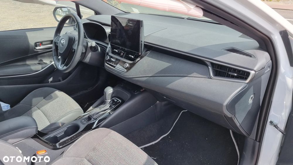 Toyota Corolla 1.8 Hybrid Comfort - 22