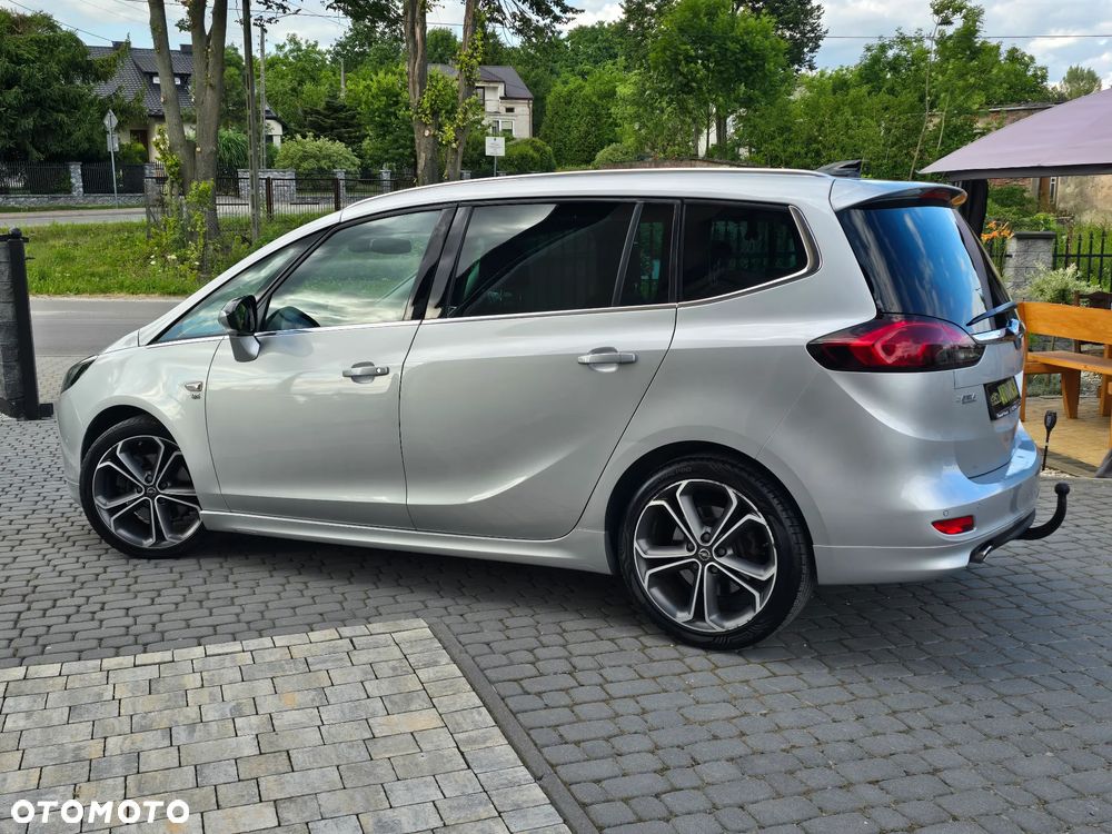 Opel Zafira 1.6 T SIDI Cosmo - 15