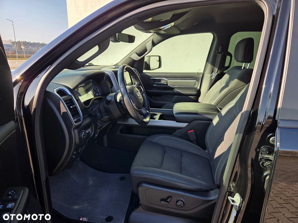 RAM 1500 Crew Cab Shortbed Bighorn - 9