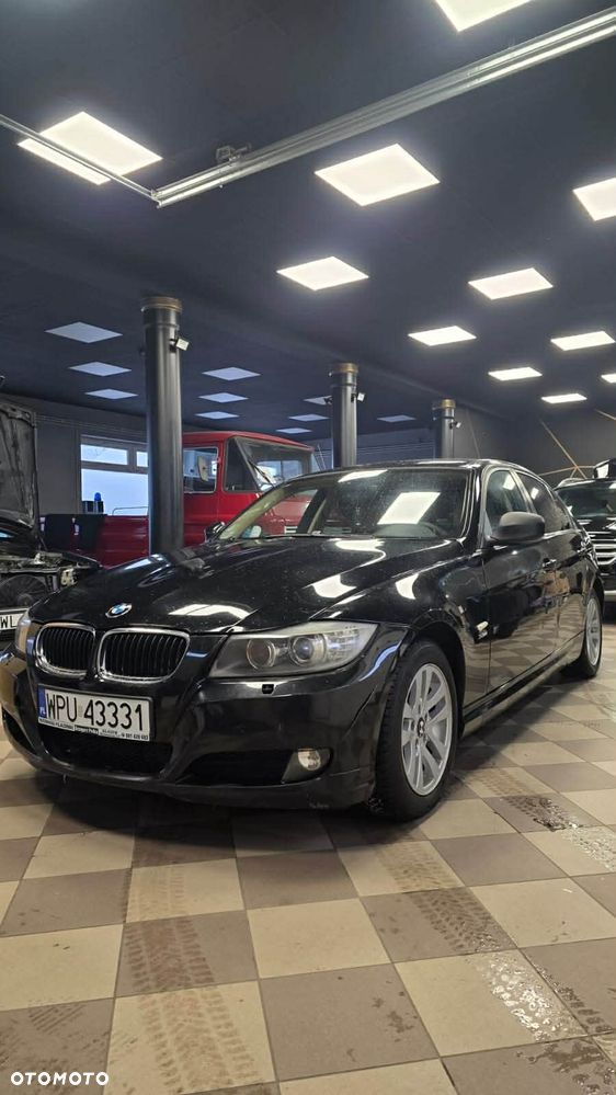 BMW Seria 3 320d xDrive - 2