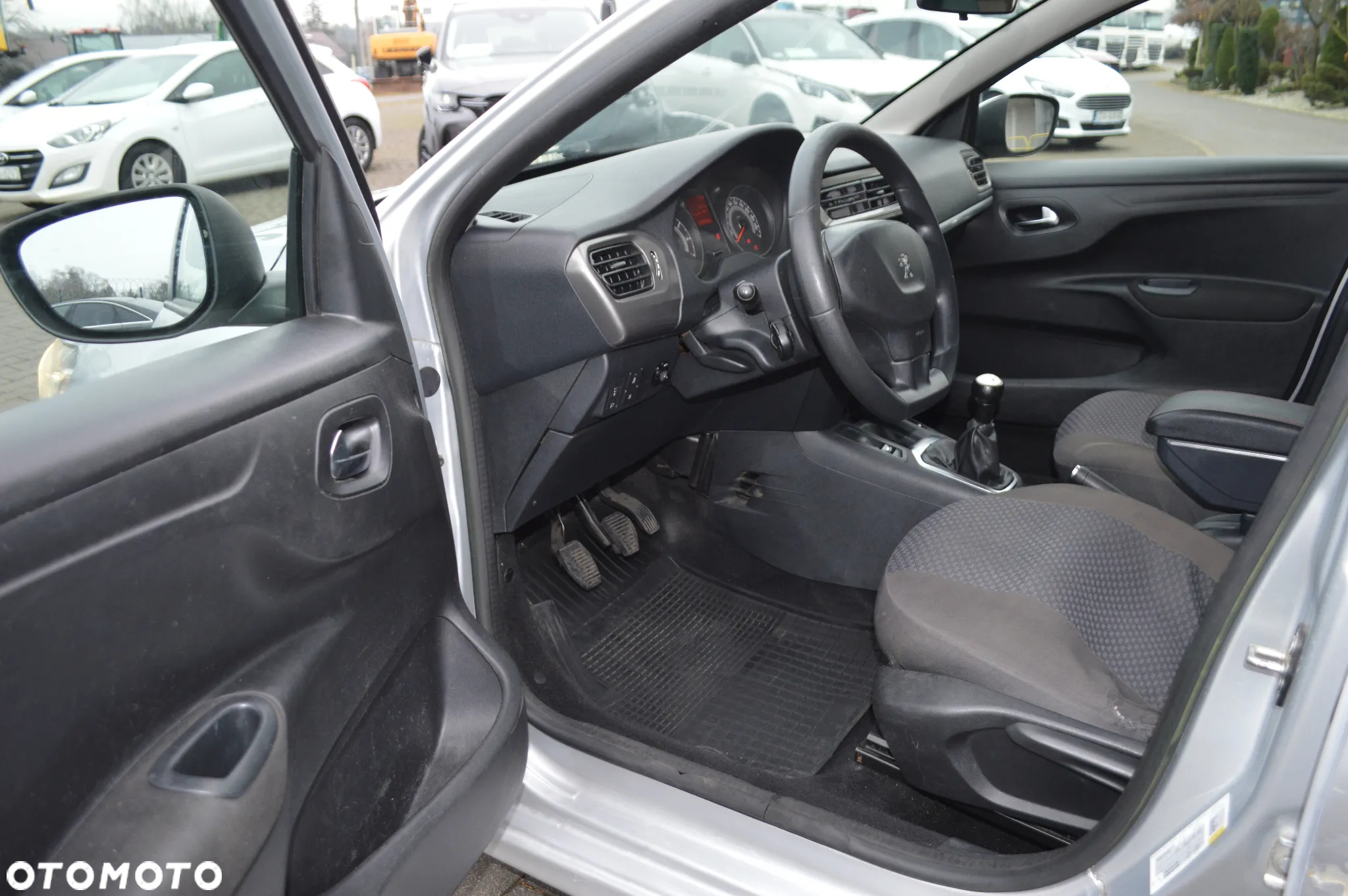 Peugeot 301 1.2 VTi/Pure Tech Access - 15