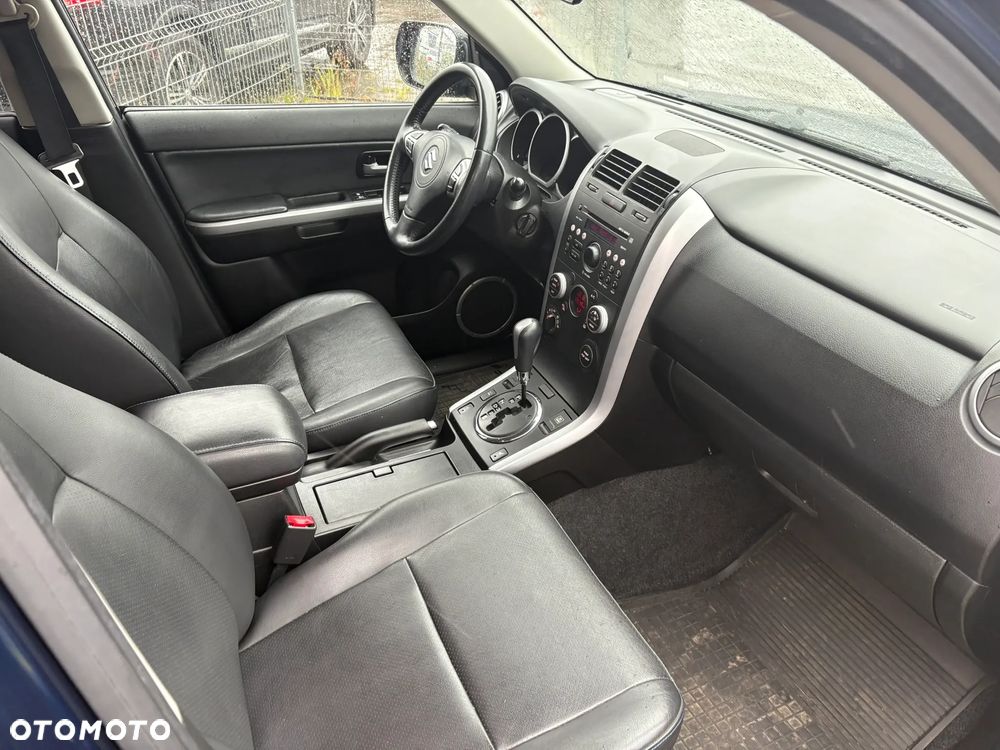 Suzuki Grand Vitara 2.4 Premium EU5 - 22