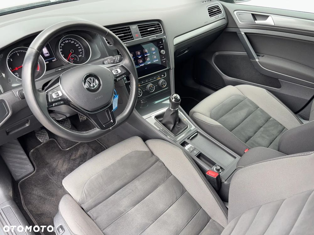 Volkswagen Golf 1.6 TDI BMT Comfortline - 11