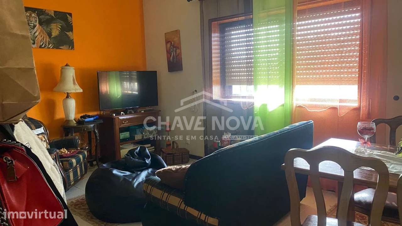 Apartamento T2 virado Poente c/lugar de garagem - Grande imagem: 2/9