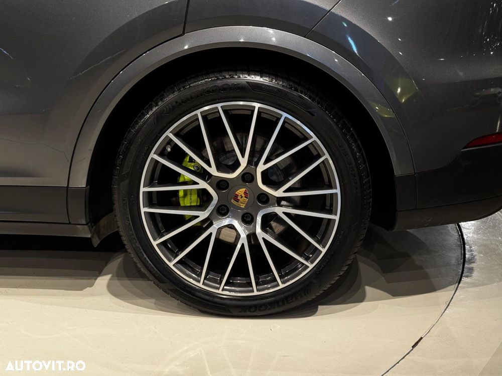 Porsche Cayenne - 9
