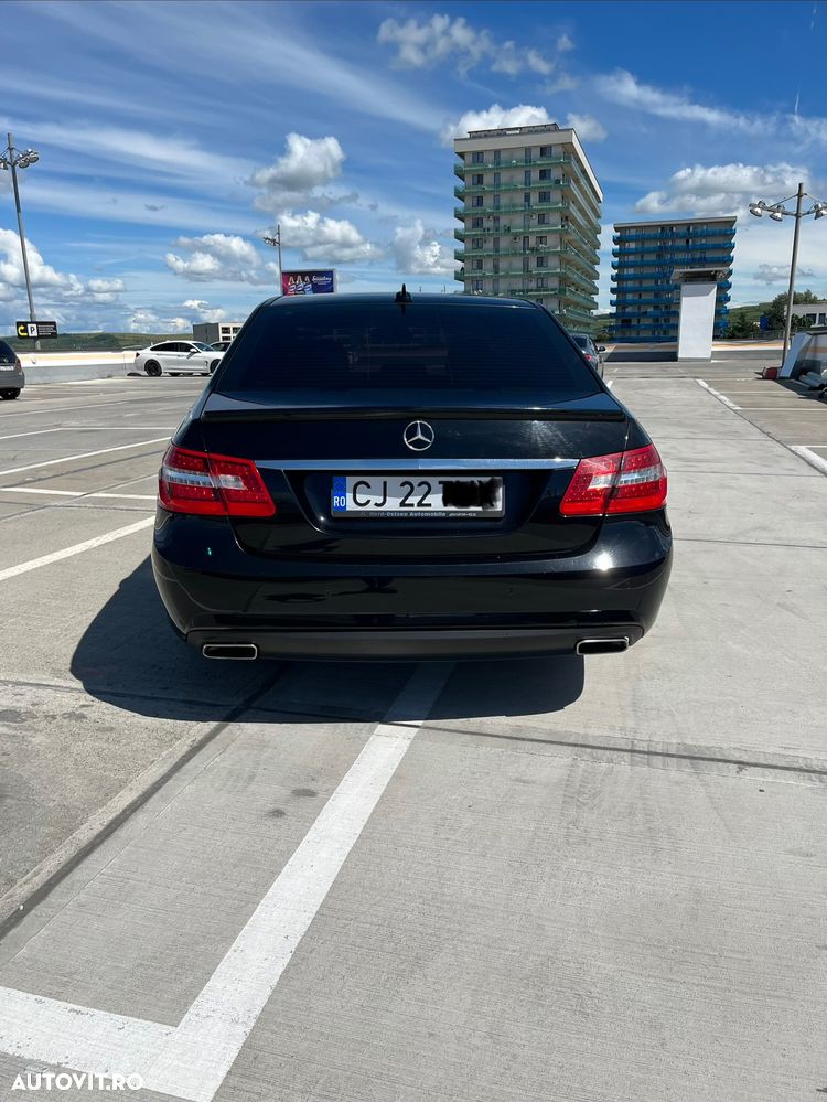 Mercedes-Benz E - 5