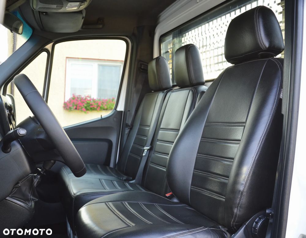 Mercedes-Benz SPRINTER - 24