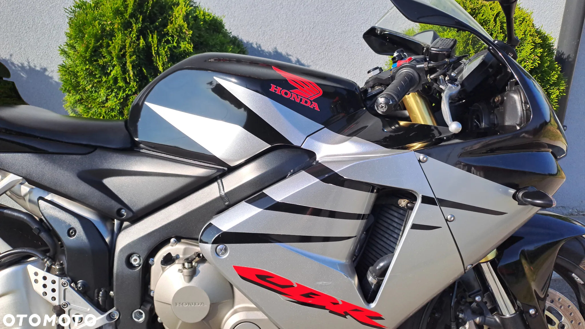 Honda CBR - 13