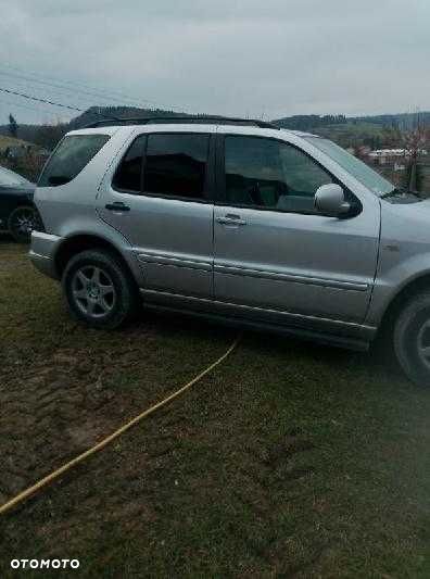 Mercedes-Benz ML - 4