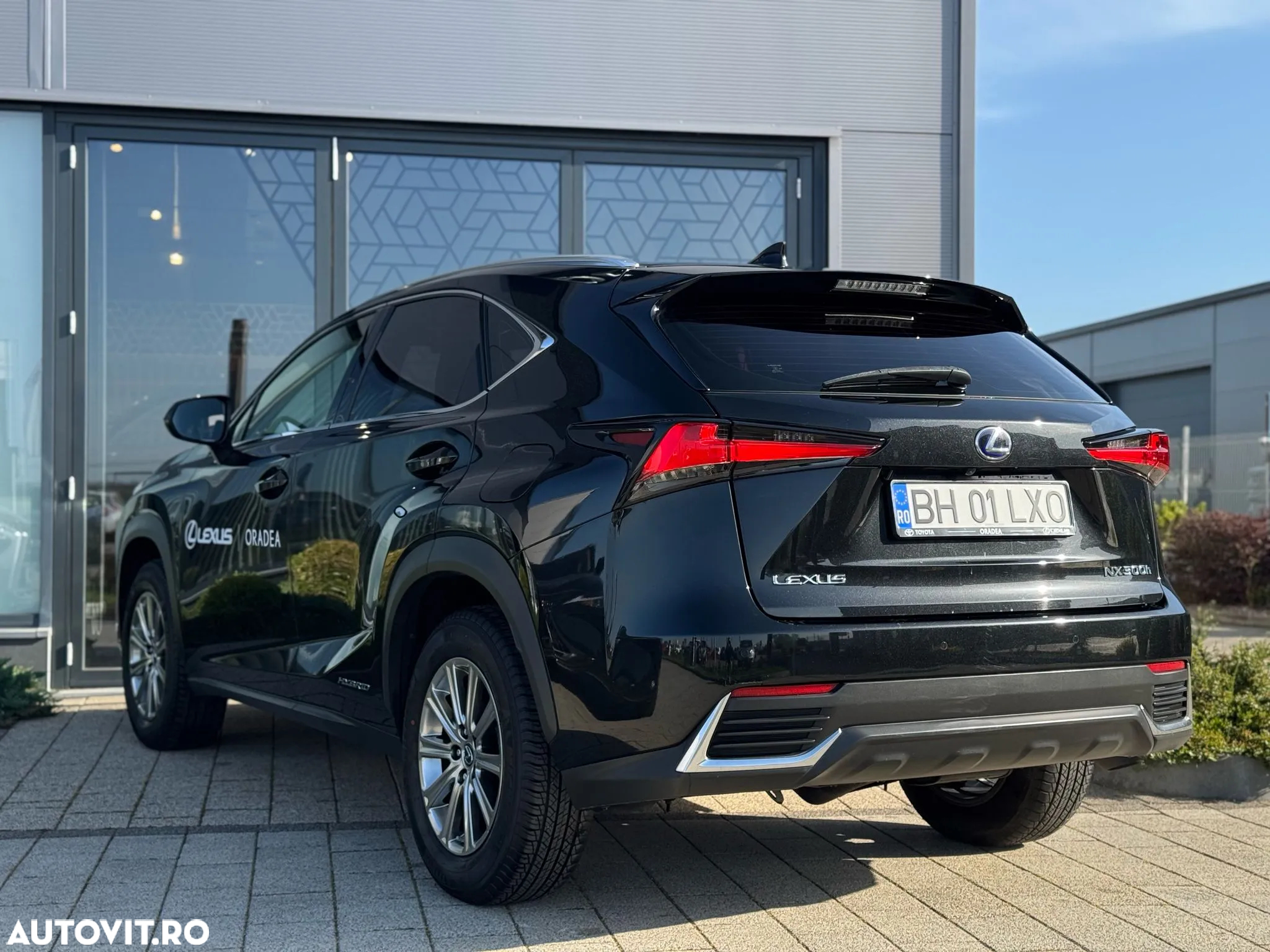 Lexus Seria NX 300h FWD Executive Plus - 8