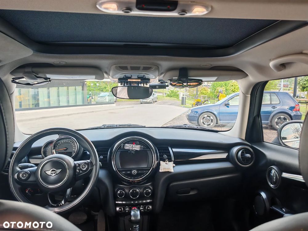 MINI Cooper Standard - 10