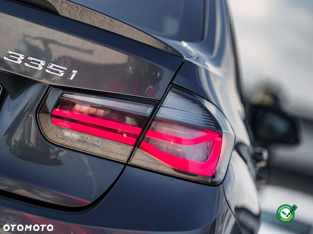 BMW Seria 3 335i xDrive Sport-Aut Luxury Line - 12