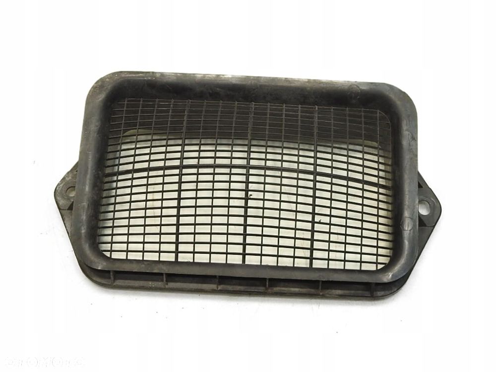 KRATKA WLOT POWIETRZA PRAWA PRZÓD AUDI A3 8P 1K0815479B - 1