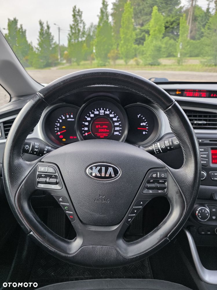 Kia Ceed - 7