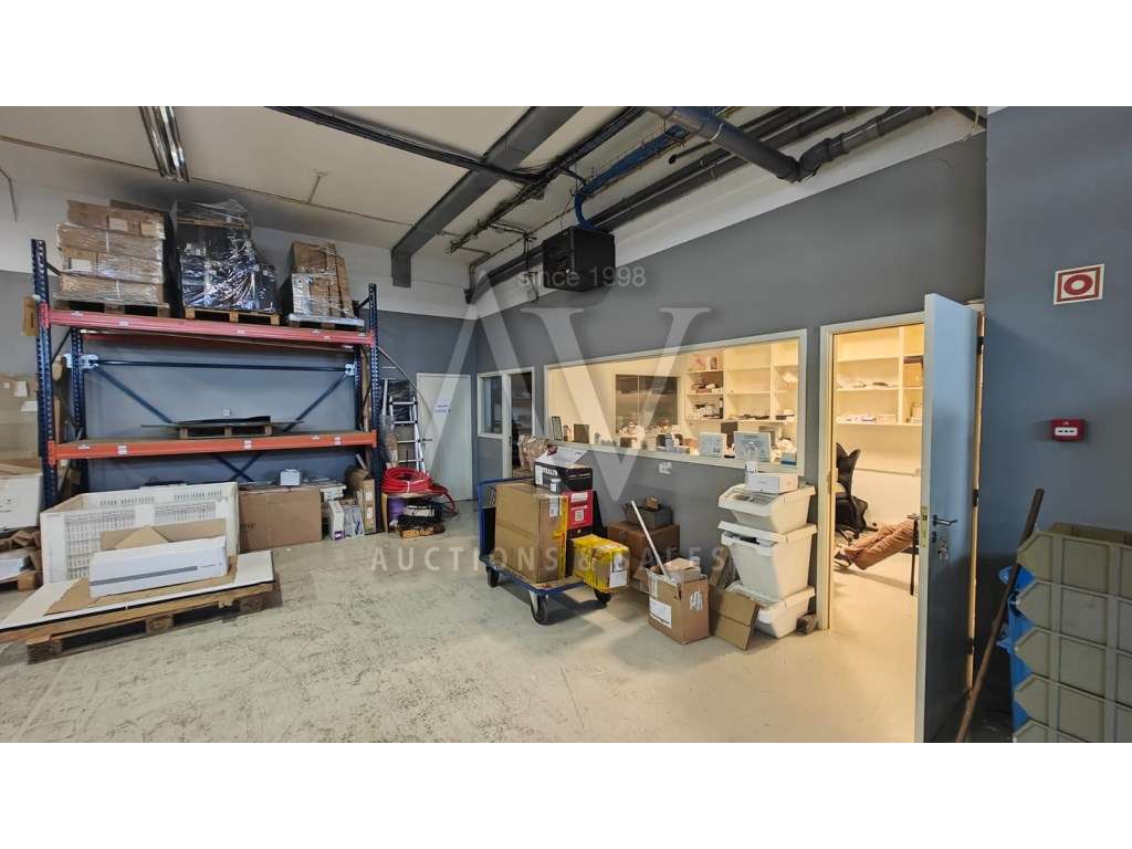 Espaço para serviços - VILAR DE PINHEIRO - VILA DO CONDE |LEILÂO PR... - Grande imagem: 4/6