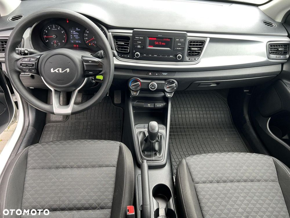 Kia Rio - 22