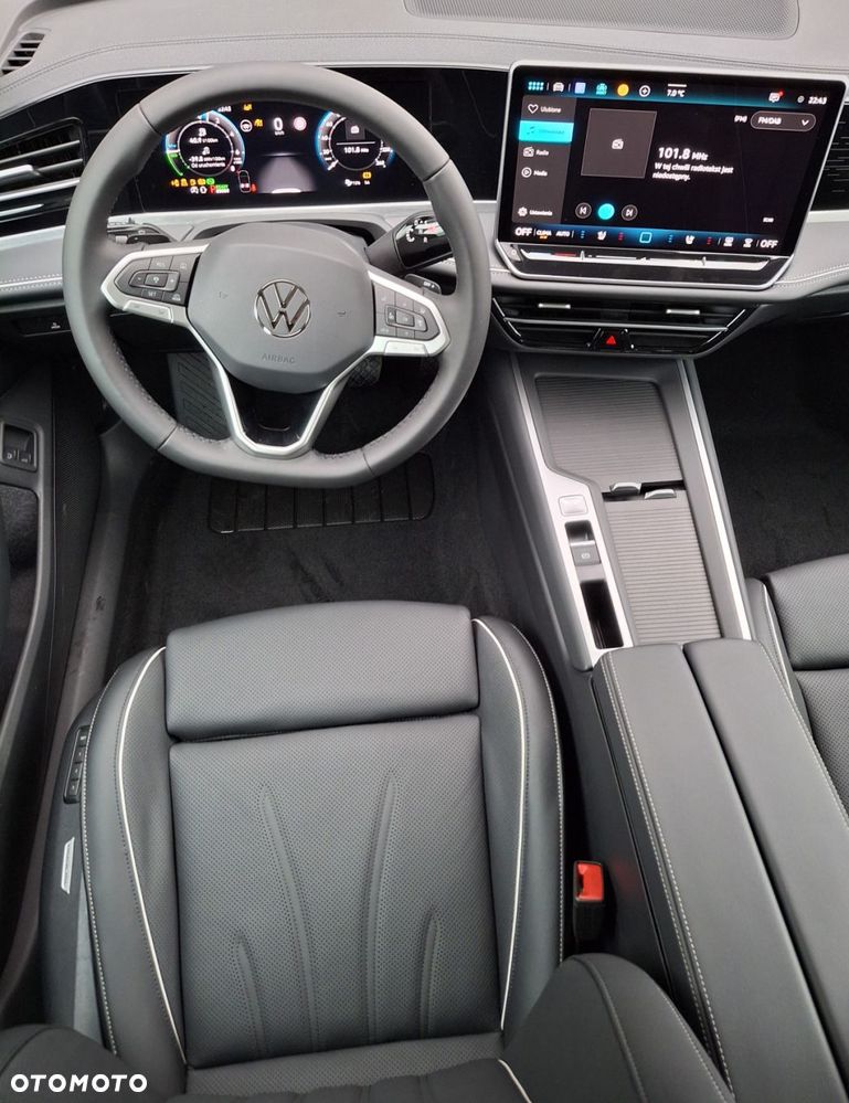 Volkswagen Passat - 10