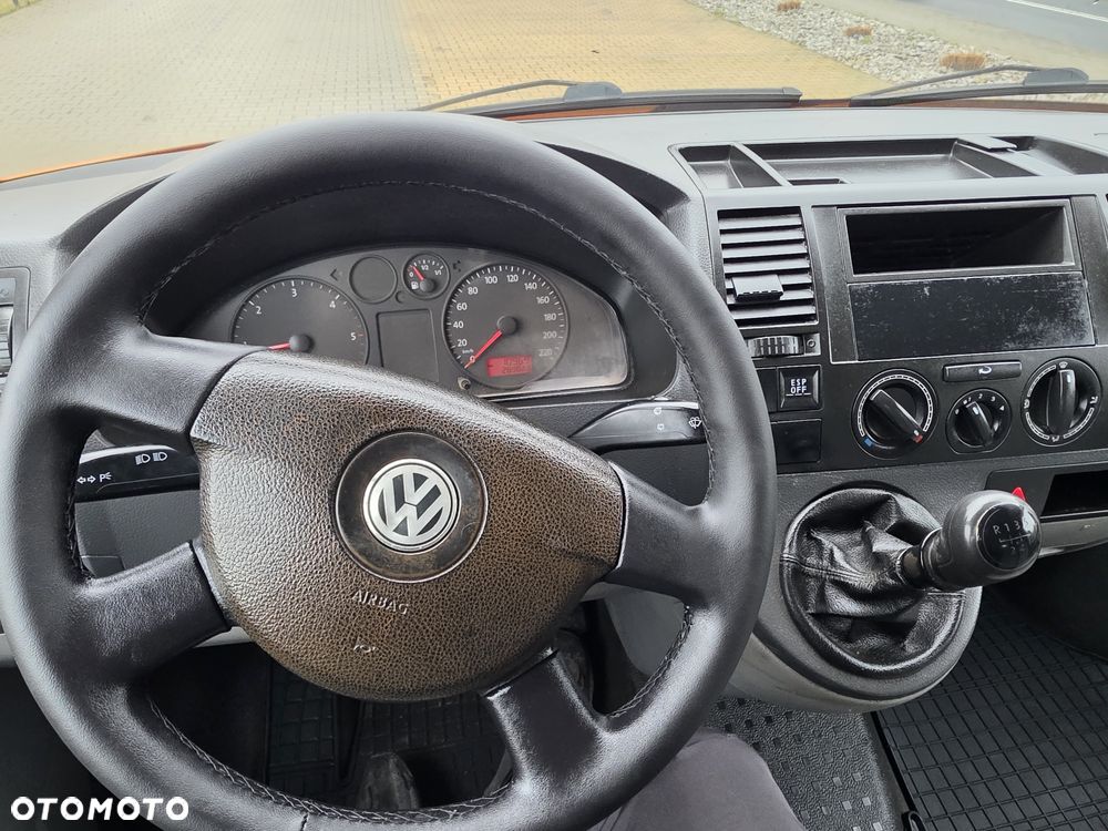Volkswagen Transporter T5 - 21