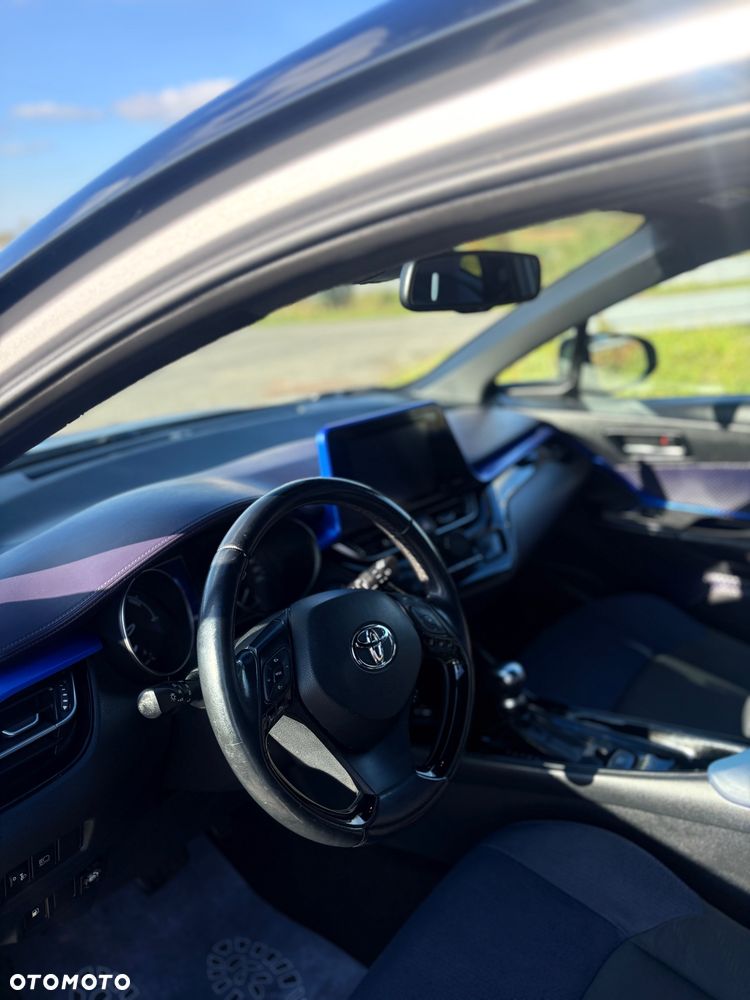 Toyota C-HR - 9