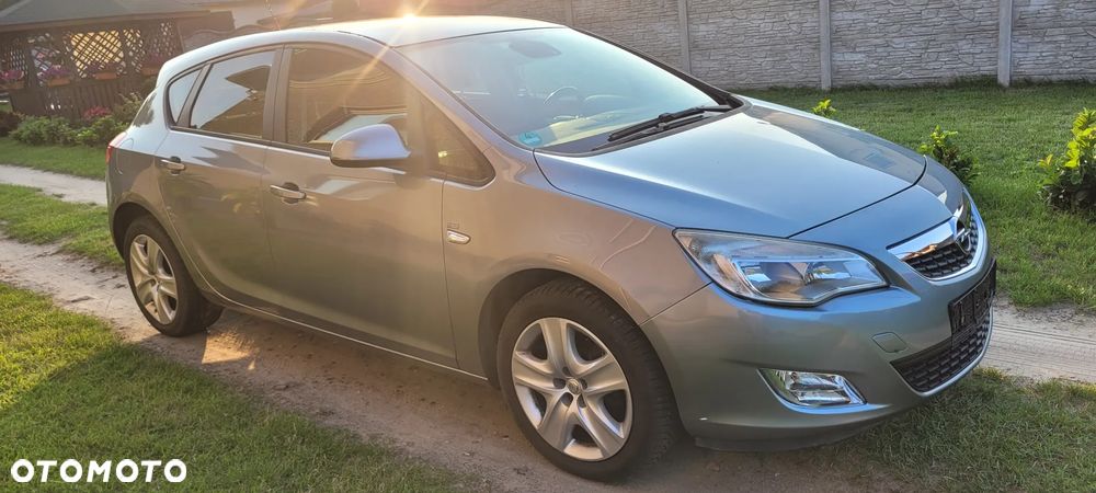 Opel Astra 1.4 Turbo - 2