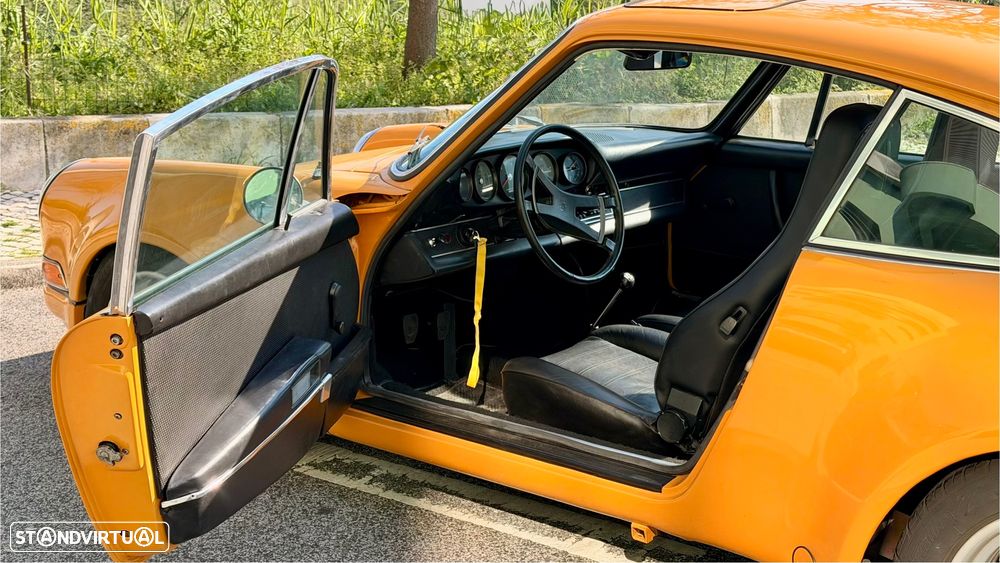 Porsche 911 Série F - 25