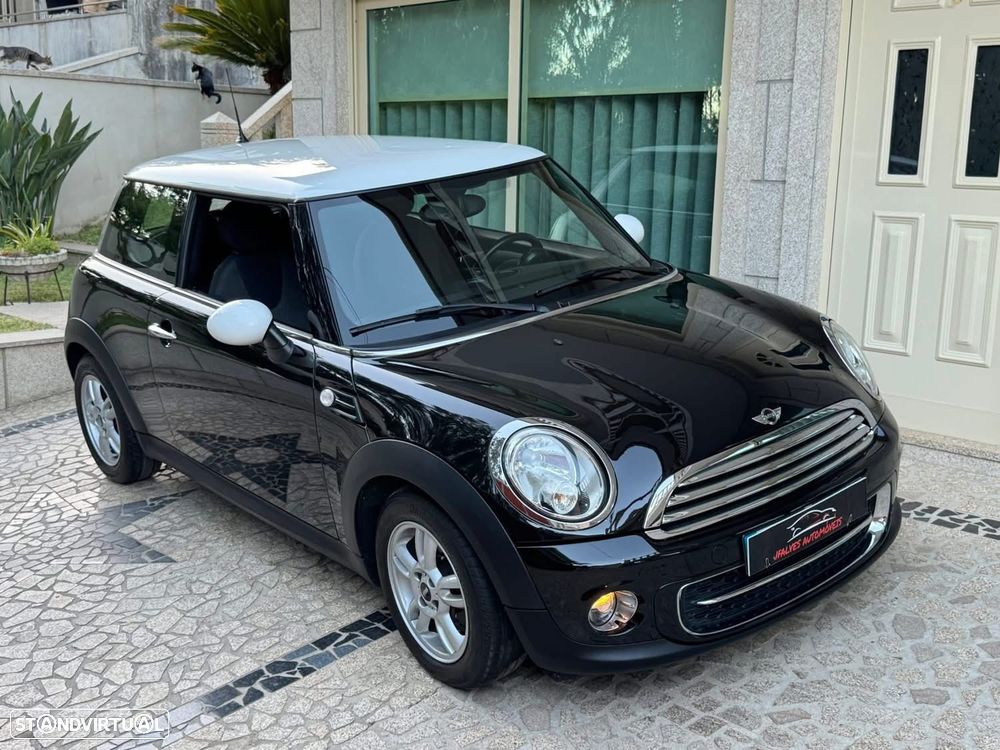 MINI 3 Portas Cooper D - 2