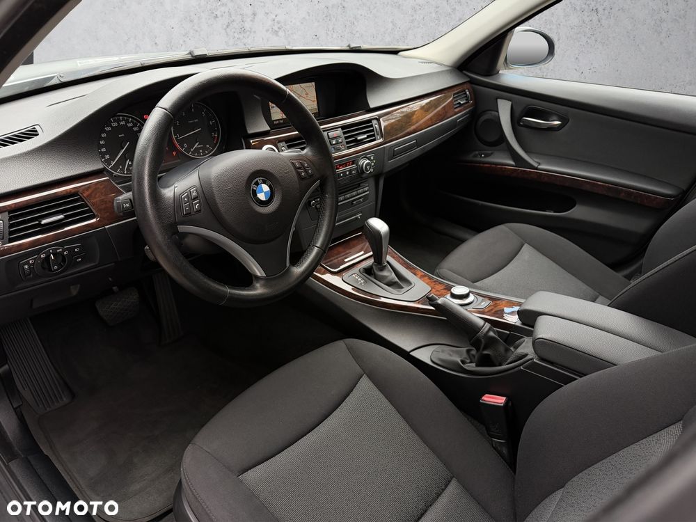 BMW Seria 3 320i Edition Exclusive - 8