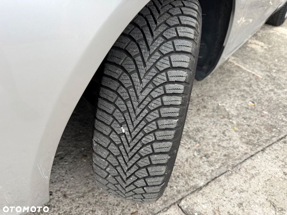 Ford Fiesta - 12