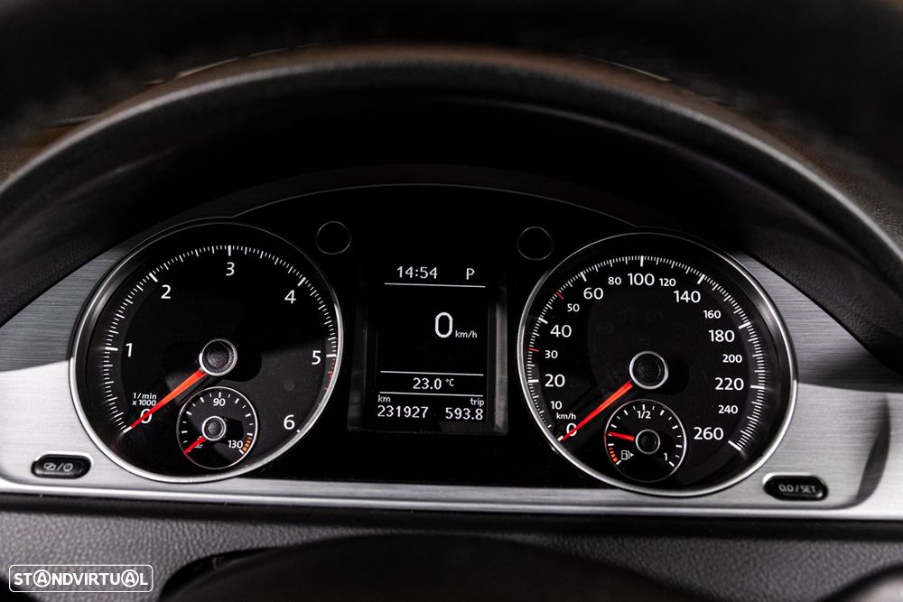 VW Passat Alltrack - 13