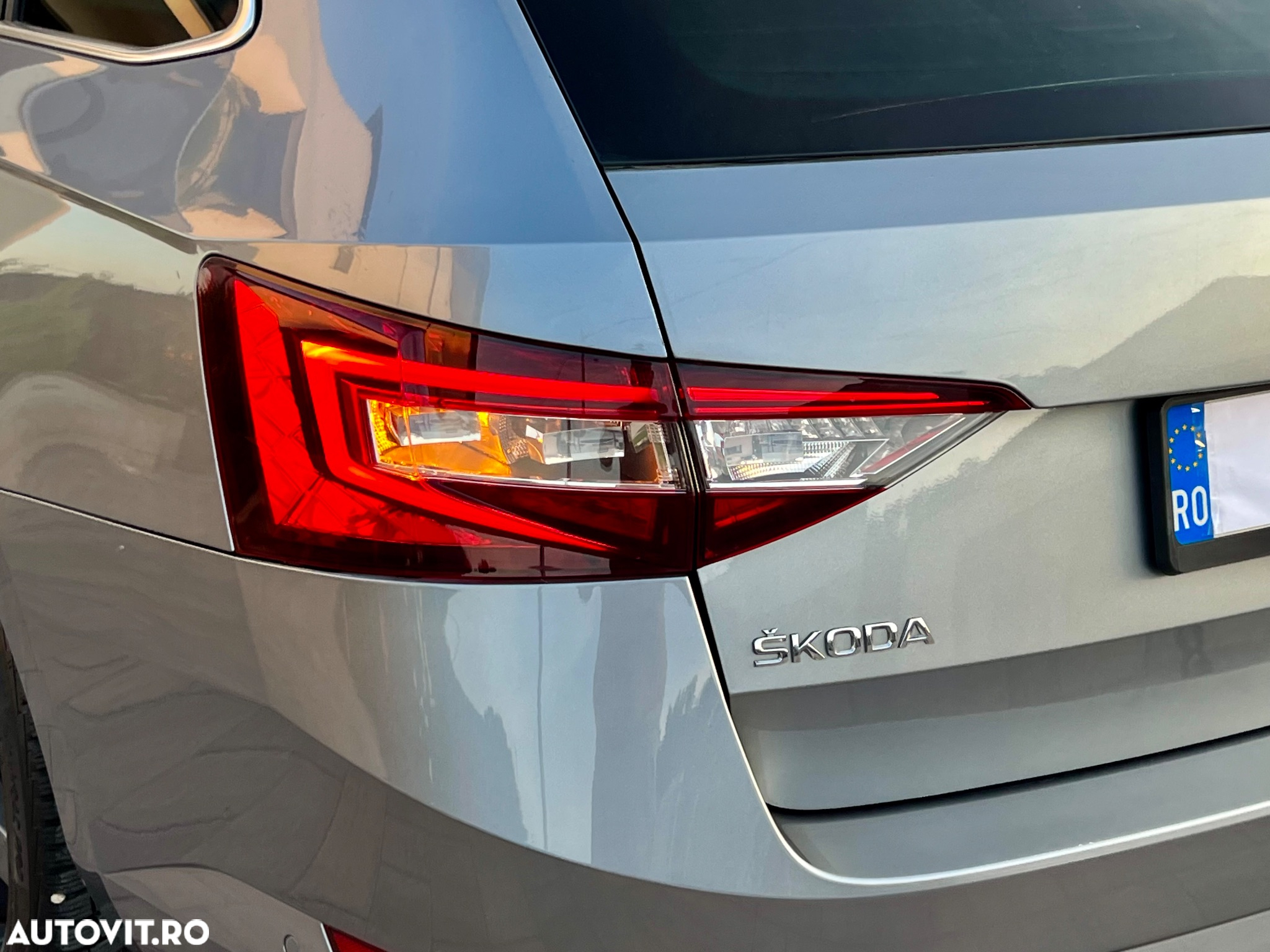 Skoda Superb Combi 1.6 TDI DSG Ambition - 13