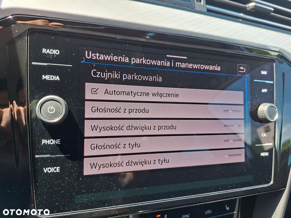 Volkswagen Passat - 27