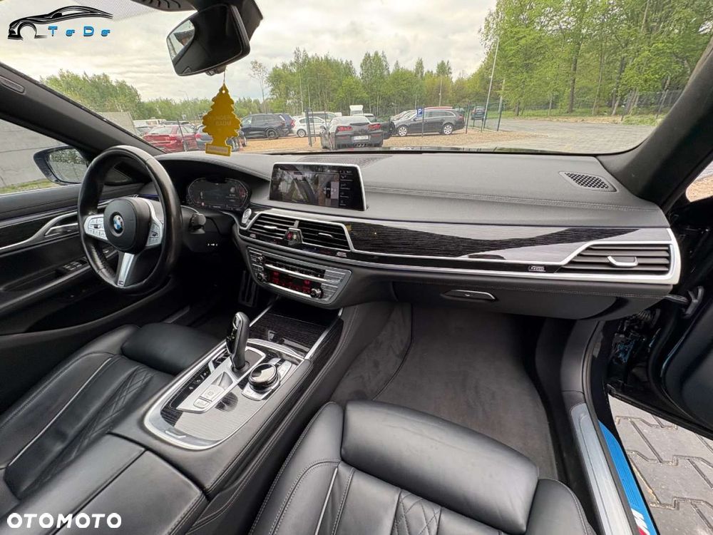 BMW Seria 7 750i xDrive - 35
