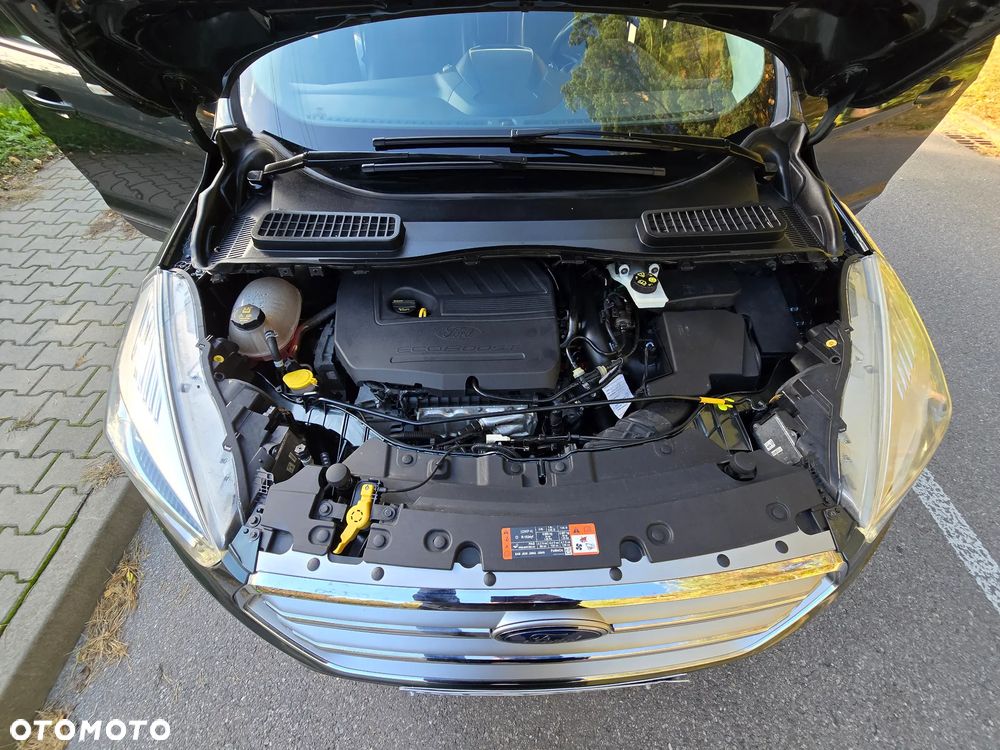Ford Kuga 1.6 EcoBoost 2x4 Titanium - 18
