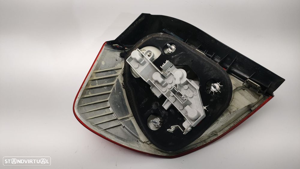 Farolim Dto BMW 1 (E81 E87) REF. 89074891 - 3