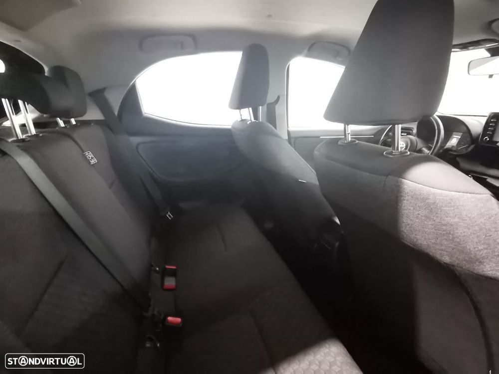 Toyota Yaris 1.5 HDF Comfort Plus - 8
