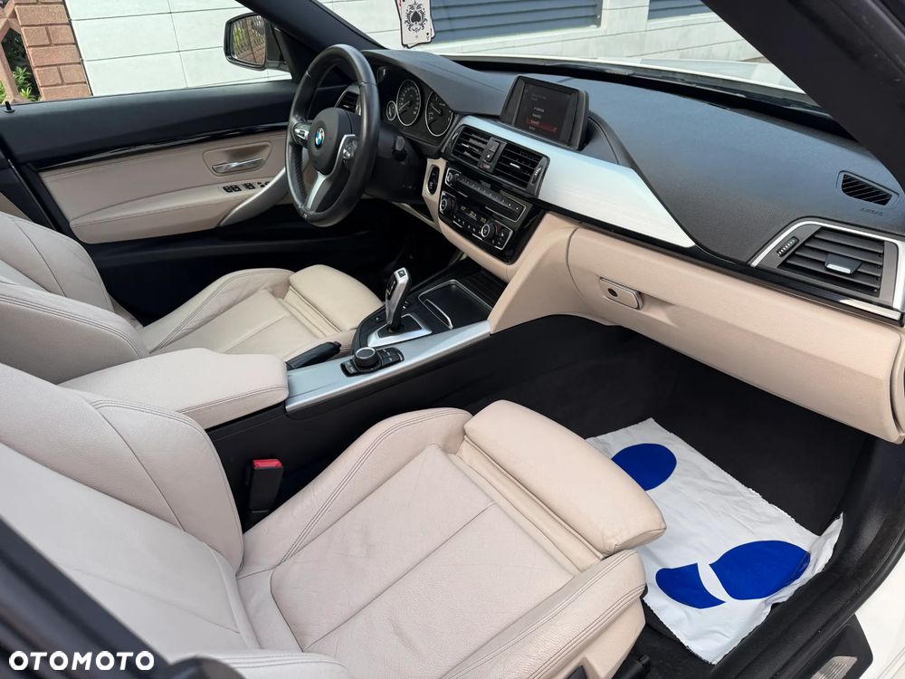 BMW 3GT 330i xDrive M Sport - 12