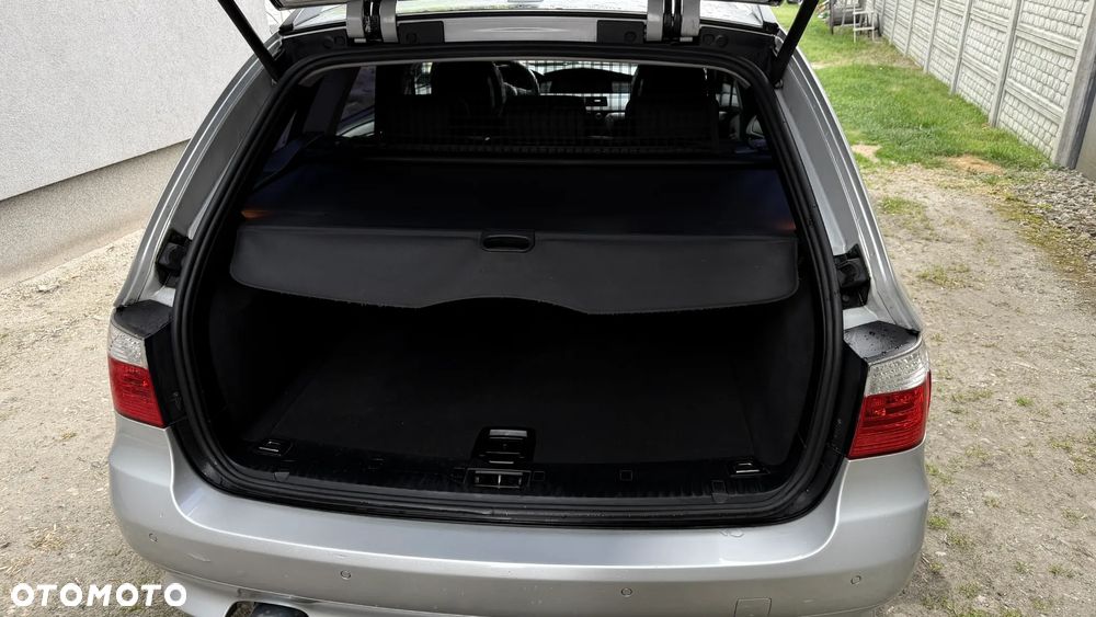 BMW Seria 5 520i - 12