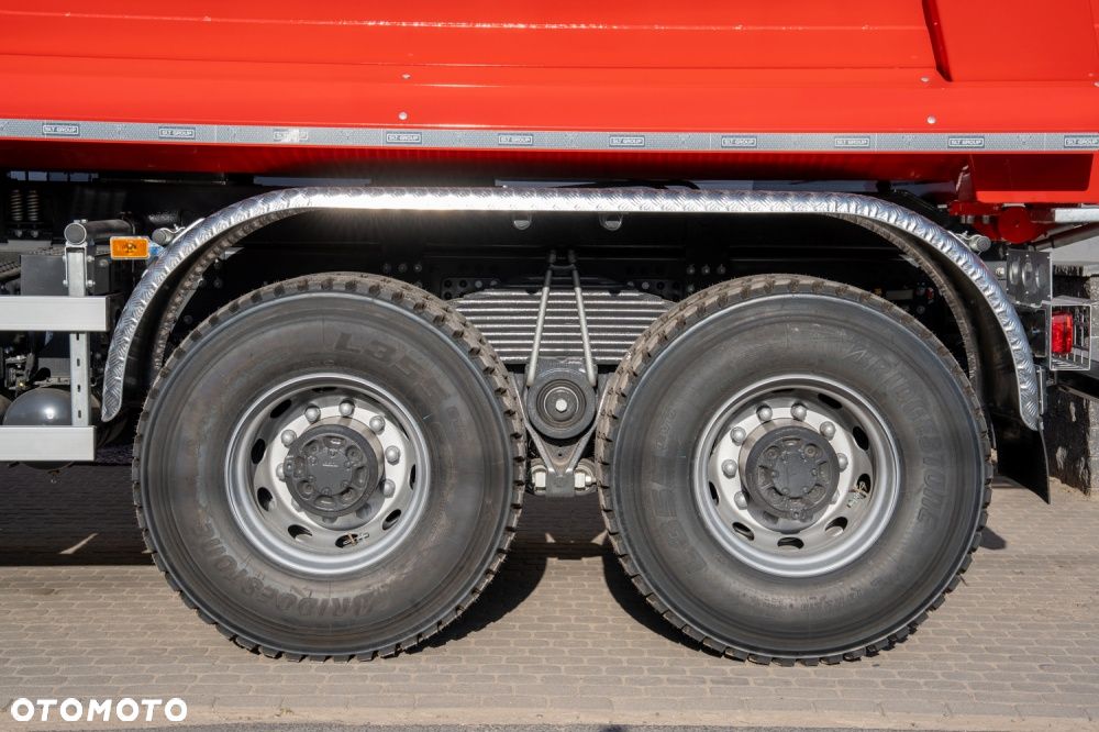 Renault K480 8x4 - 9