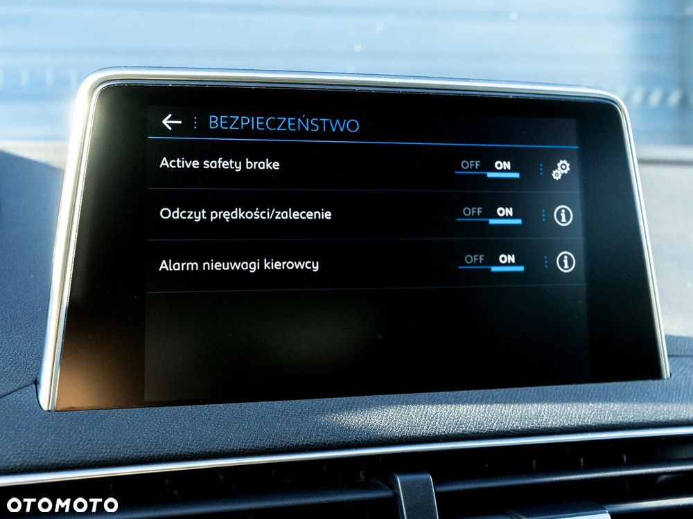 Peugeot 3008 1.5 BlueHDi Allure Pack S&S EAT8 - 40