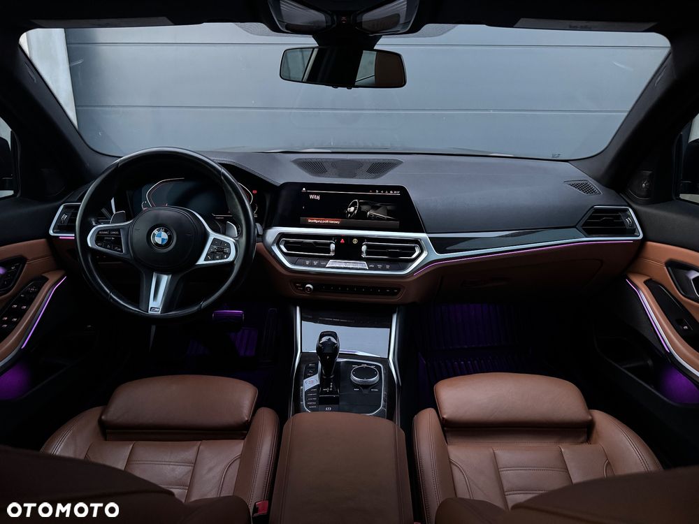 BMW Seria 3 330i M Sport - 24
